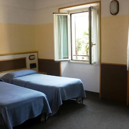 Eden Hotel 3*